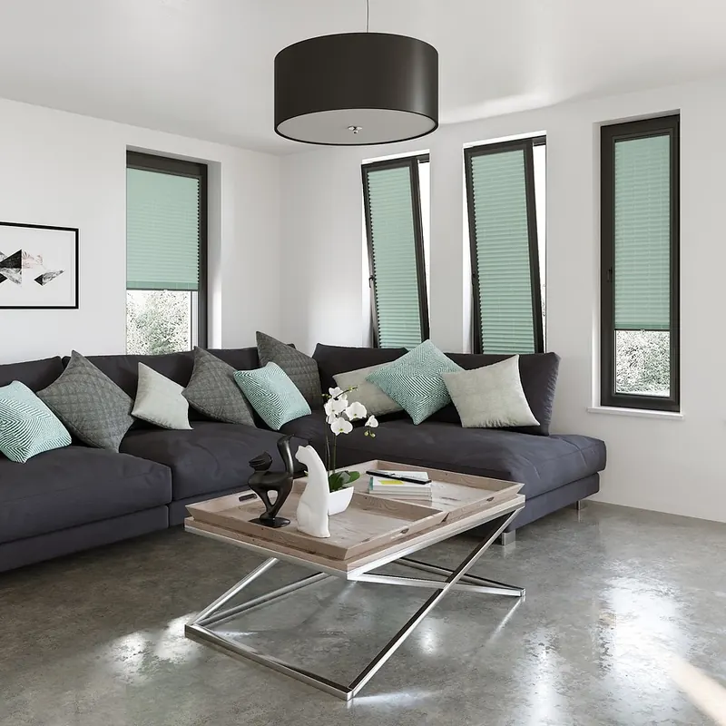 Made-to-measure blinds in a Mansfield home